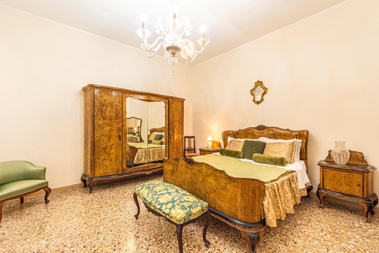 Casa Vescovo, Free Wi-fi Near San Marco Square Apartament *